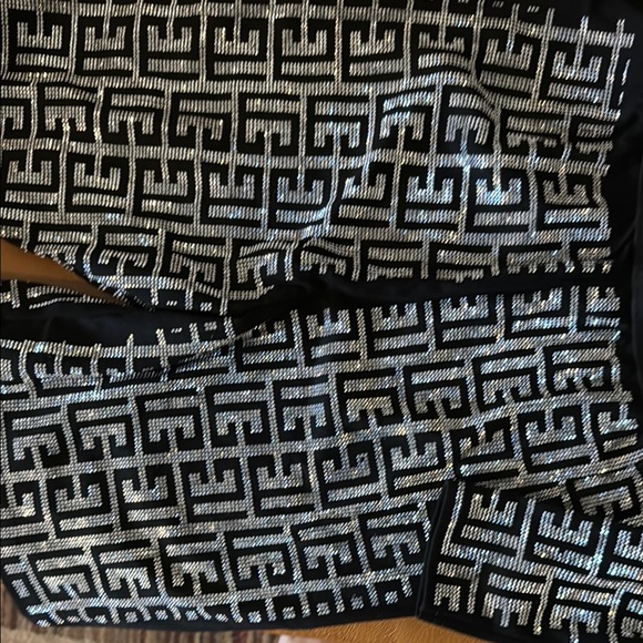 Balmain Black and White Logo Set - Picture 3 of 3